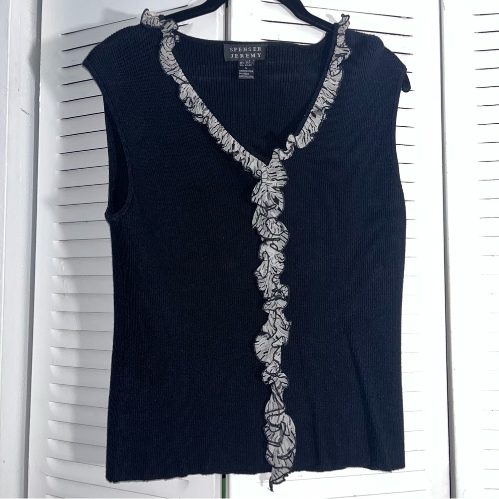 pattern lace tanktop